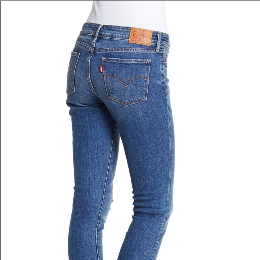 NWT Levi’s: Size 30x32 Long Ripped Blue Jeans - Picture 5 of 8